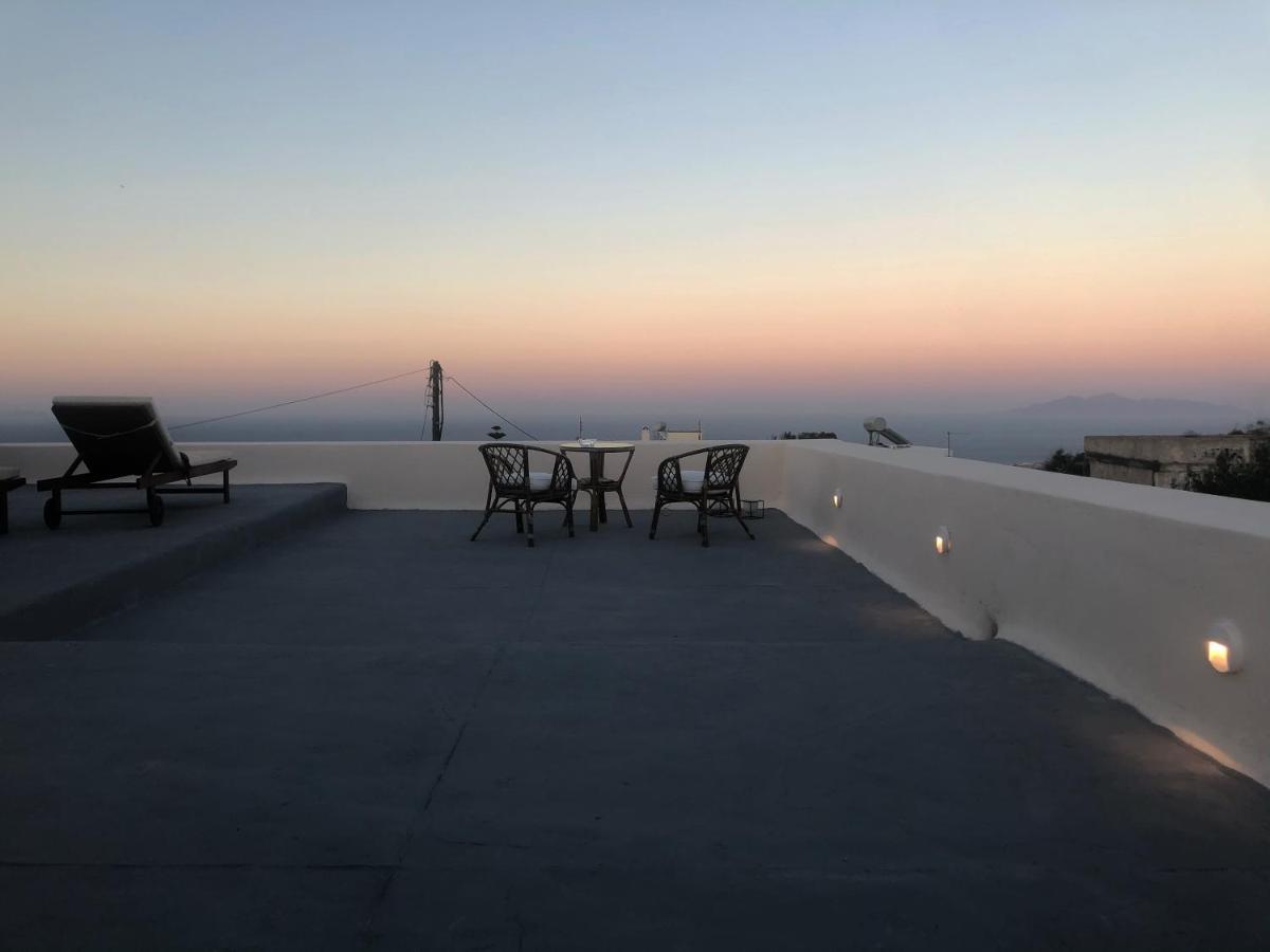Amaryllis Suites Santorini Тира Экстерьер фото