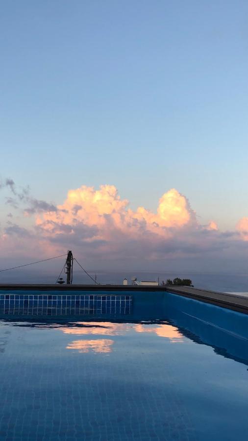 Amaryllis Suites Santorini Тира Экстерьер фото