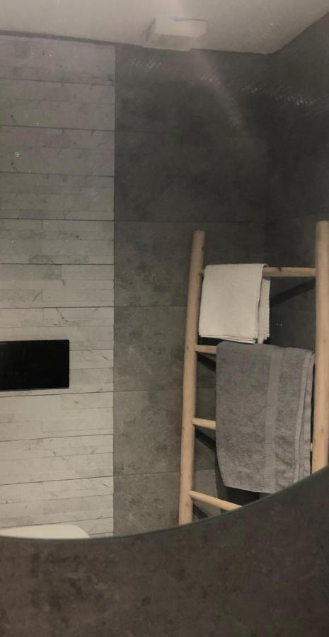 Amaryllis Suites Santorini Тира Экстерьер фото