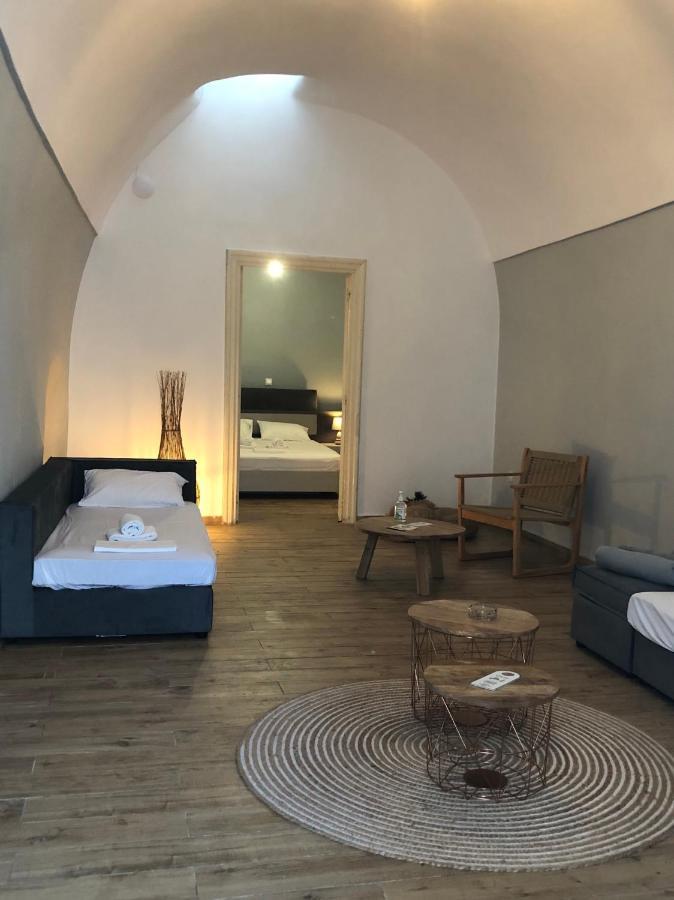 Amaryllis Suites Santorini Тира Экстерьер фото